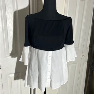 VENUS Black and White Off-Shoulder Blouse